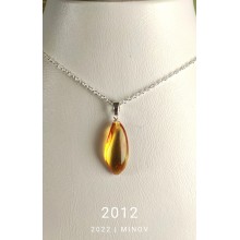 Кулон MINOV 2012 з бурштину на ланцюжку