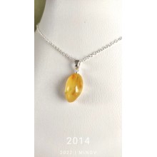 Кулон MINOV 2014 з бурштину на ланцюжку