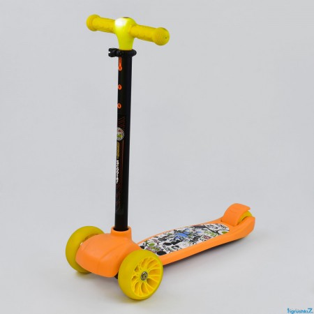 Самокат Best Scooter А - 308 Y трехколесный. Руль с фонариком, колеса из полиуретана с подсветкой. Оранжевый. (А-308 Y - А)